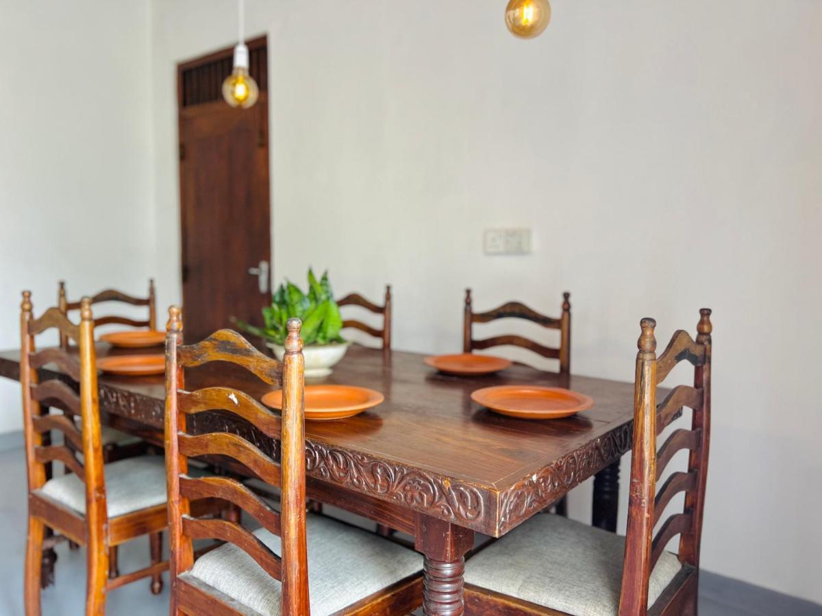 Sea Frame By Walkseylon Bed & Breakfast Hikkaduwa Exterior photo