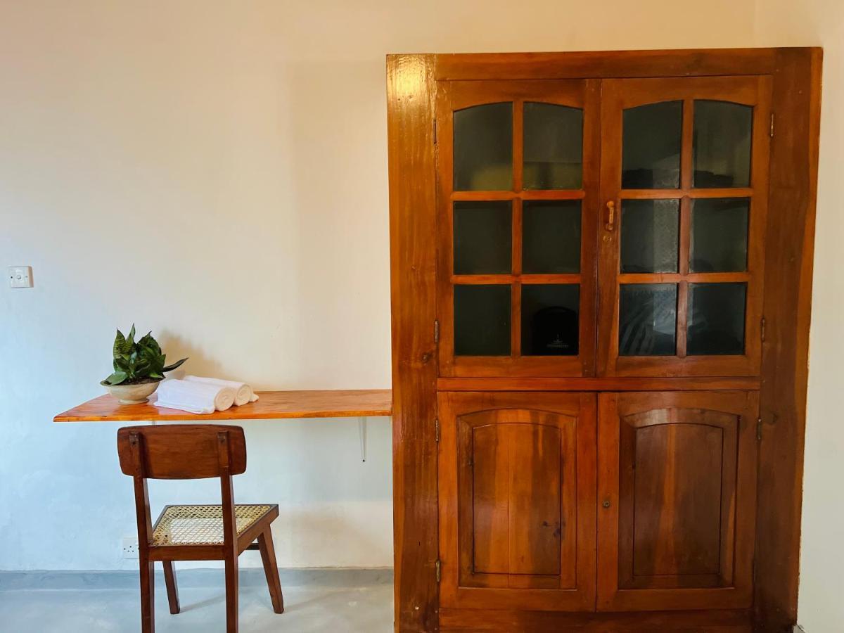 Sea Frame By Walkseylon Bed & Breakfast Hikkaduwa Exterior photo